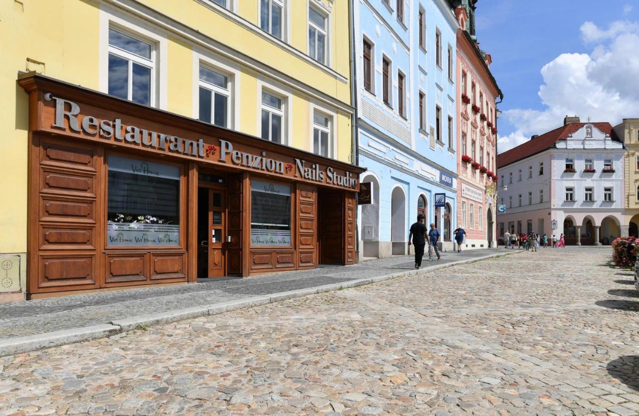 Apartmány Na Náměstí 85 Jindřichŭv Hradec Esterno foto