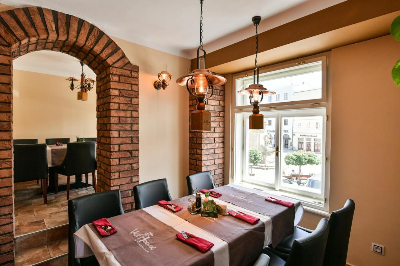 Apartmány Na Náměstí 85 Jindřichŭv Hradec Esterno foto
